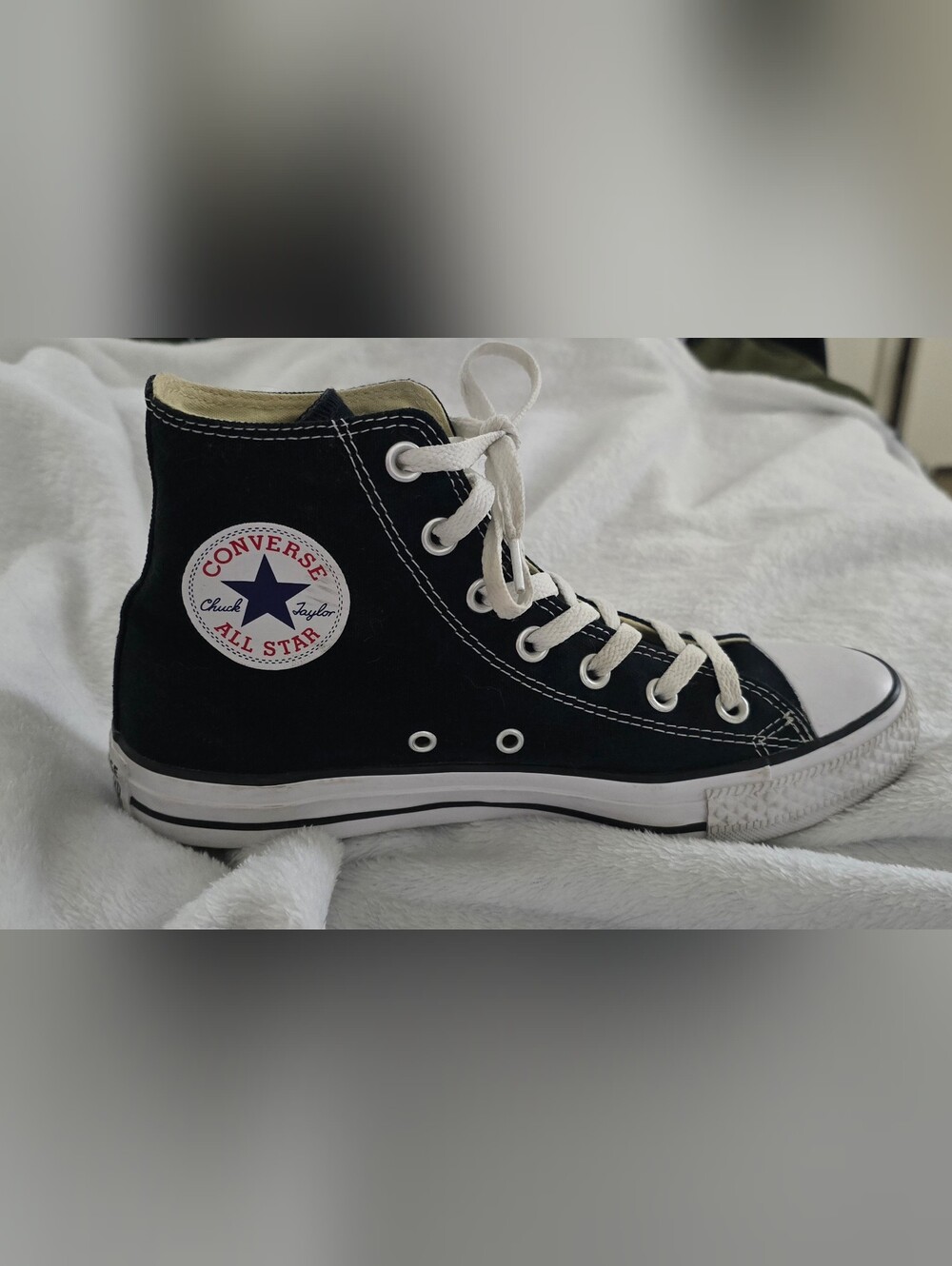 Converse Unisex Black & White Chuck Taylor High-Top Sneakers
